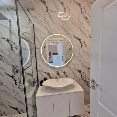Nikol Mamaia Nord Apartment